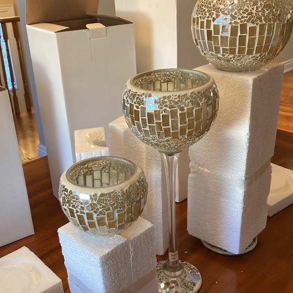 Brand New still boxed 3 beautiful Mosaic Glass Candle holders - Picture 3 of 4